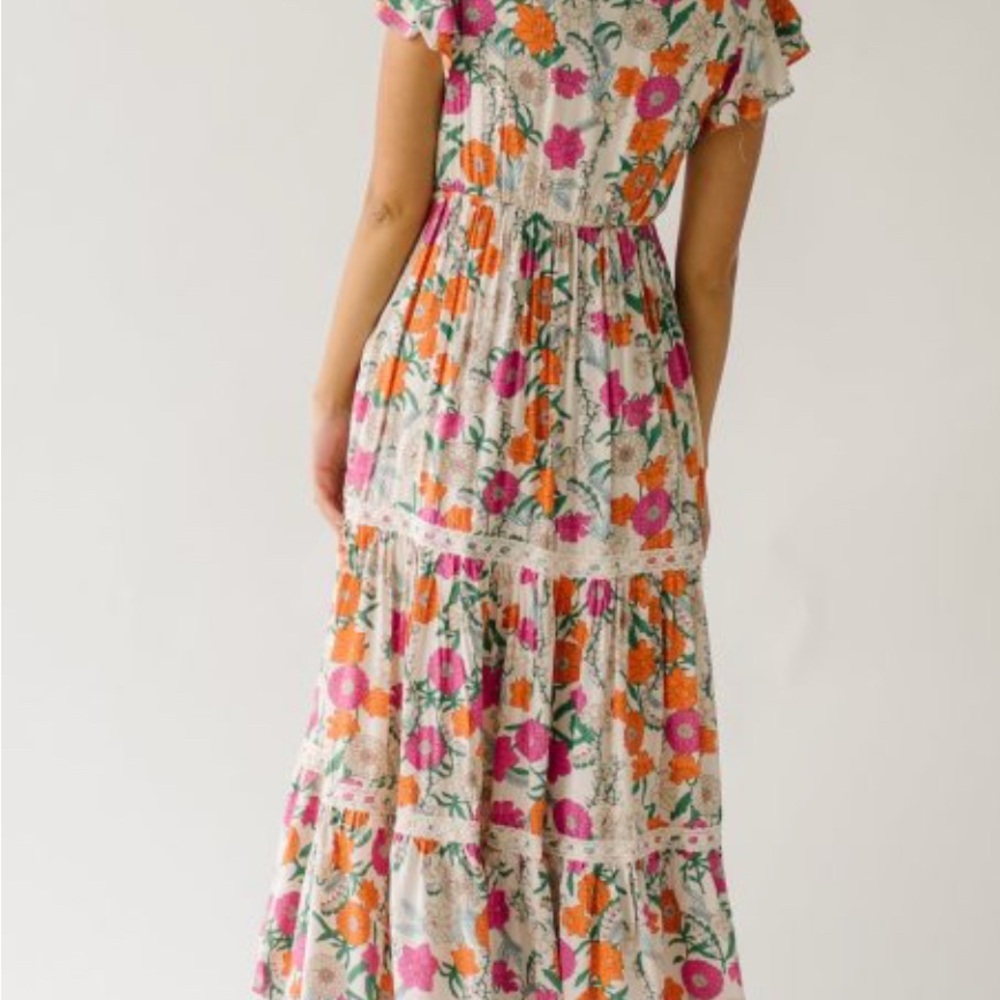 Floral V-Neck Maxi Dress - Picture 2 of 8